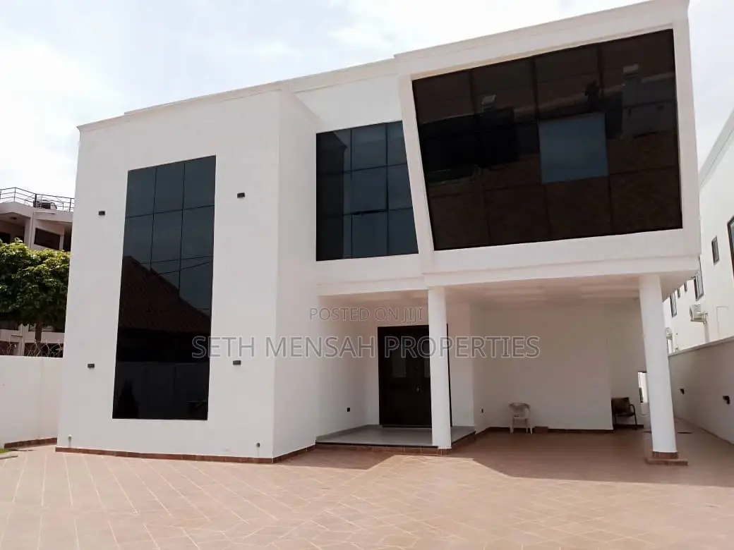 5bdrm House in 5 Bedroom House For, Adjiriganor for Sale