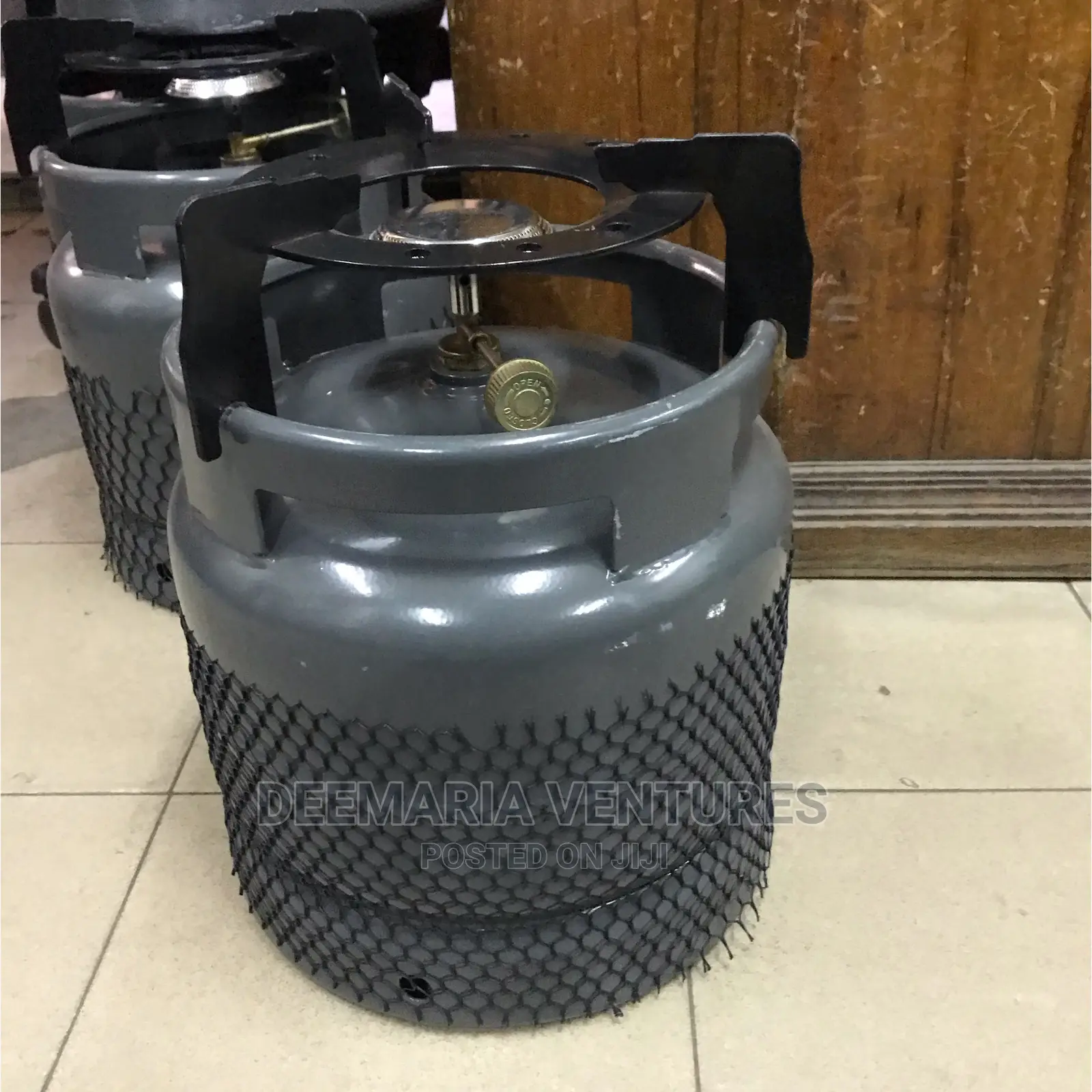 Brand New 6kg Gas Cylinder With Strong Black Clamp for Sale