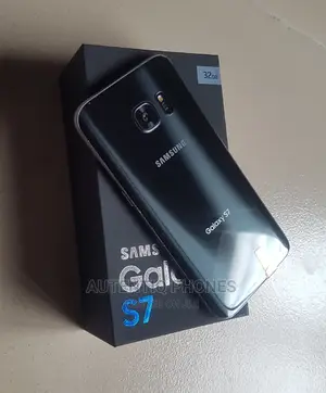 New Samsung Galaxy S7 32 GB Black
