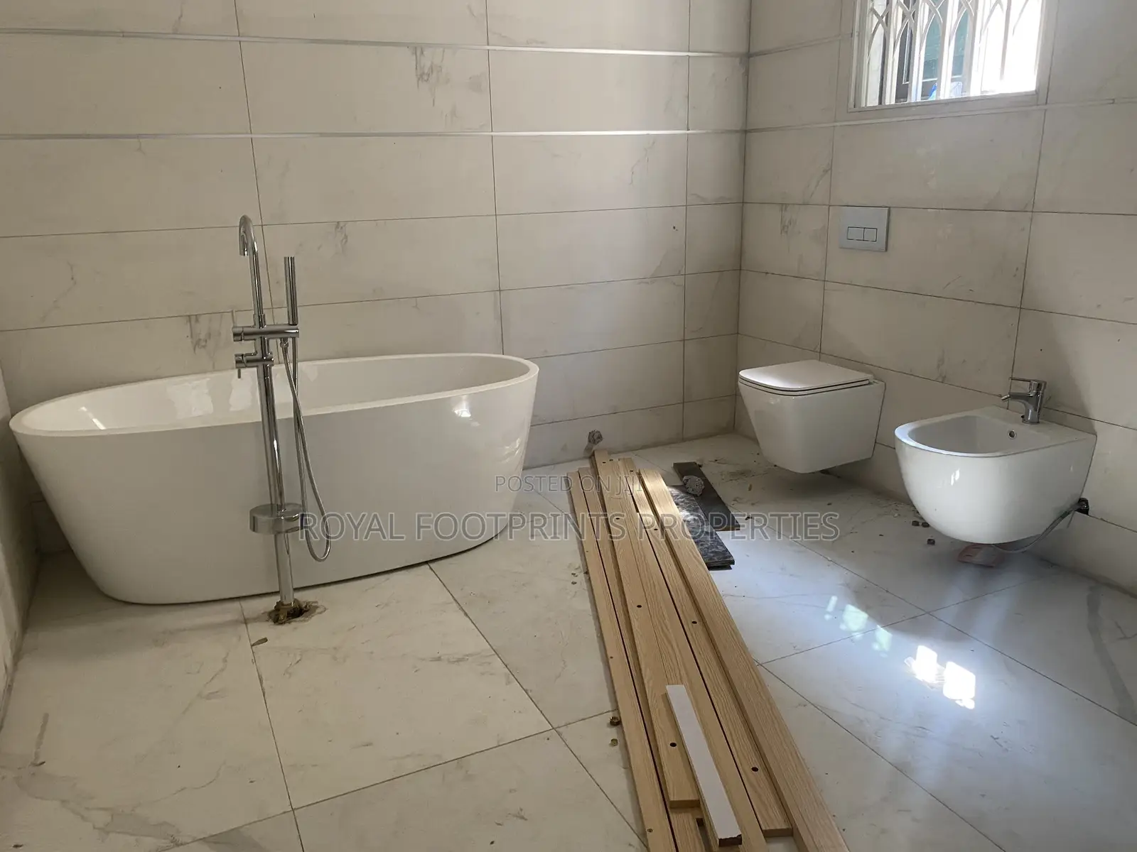 4bdrm House in East Legon for Sale