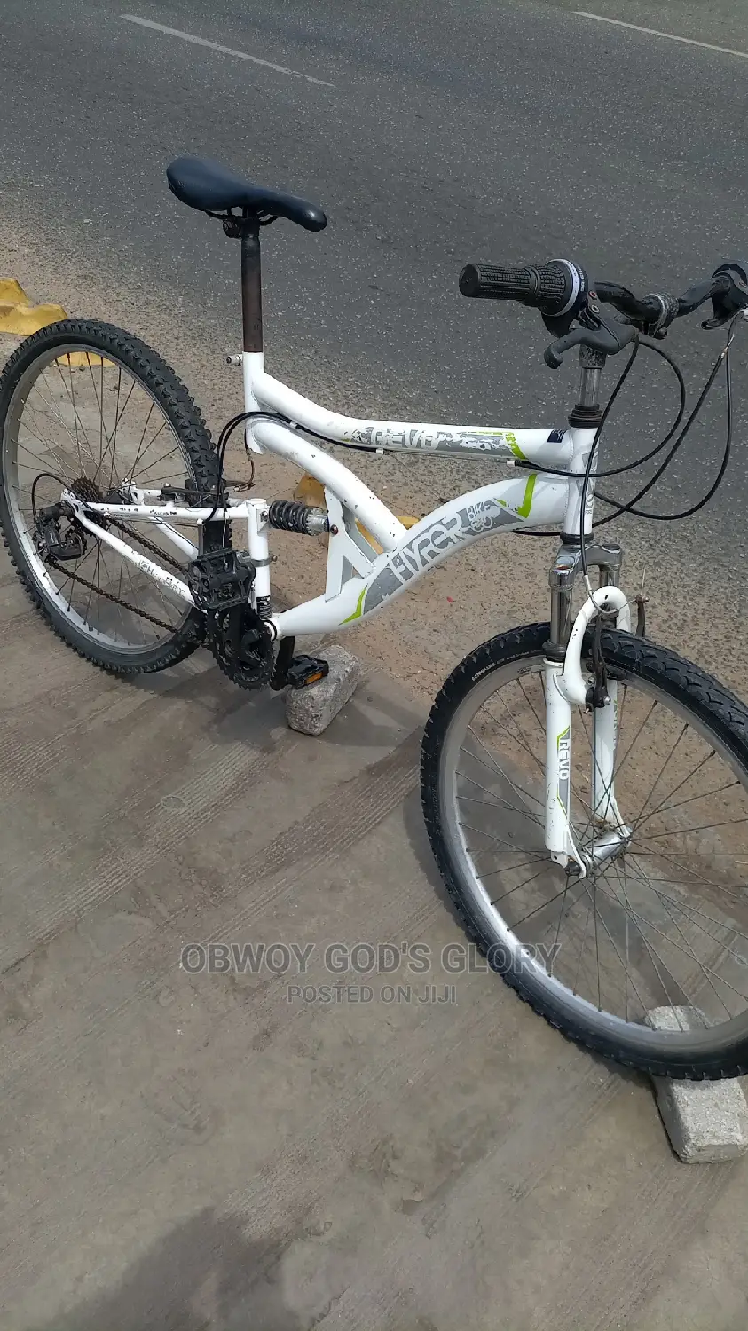 White Bounce Bike