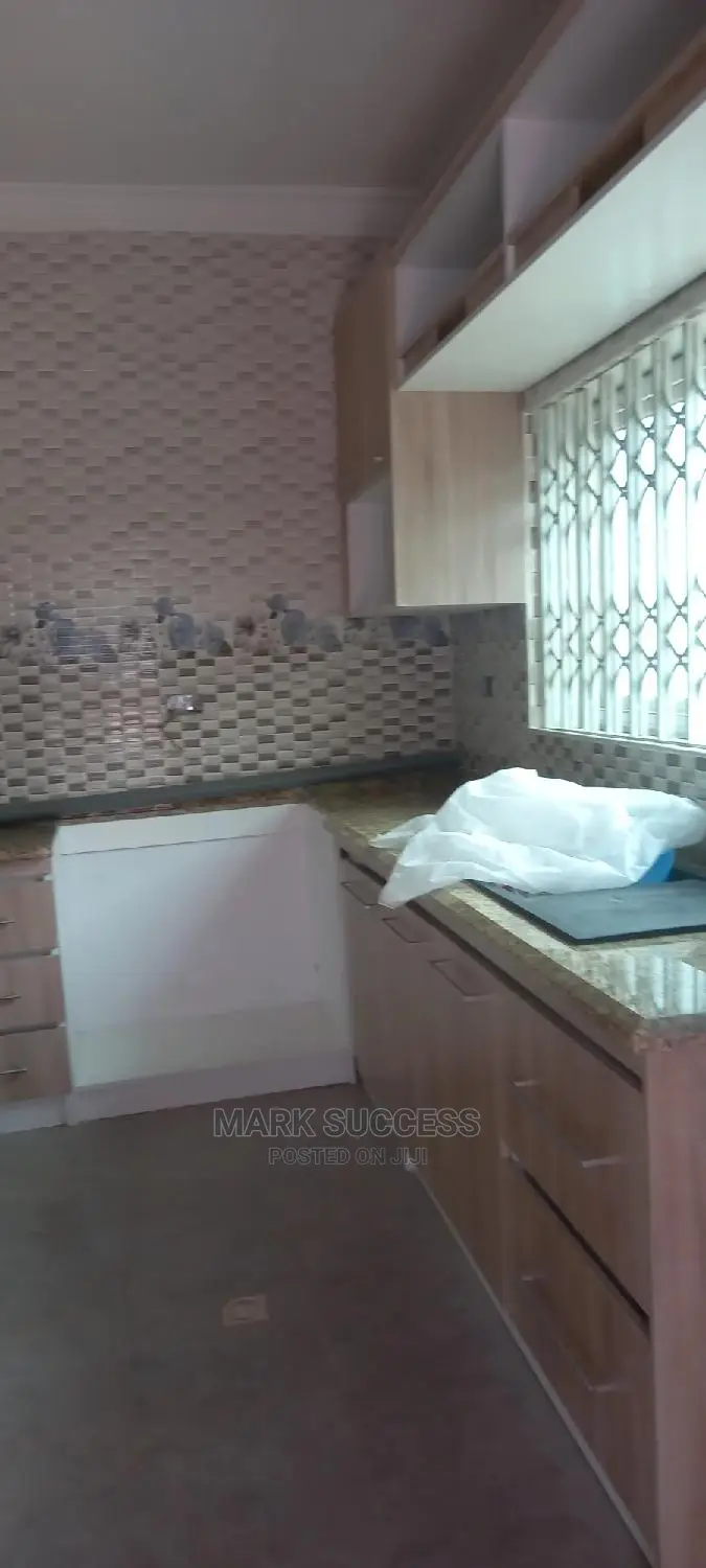 4bdrm Duplex in Kasoa for sale