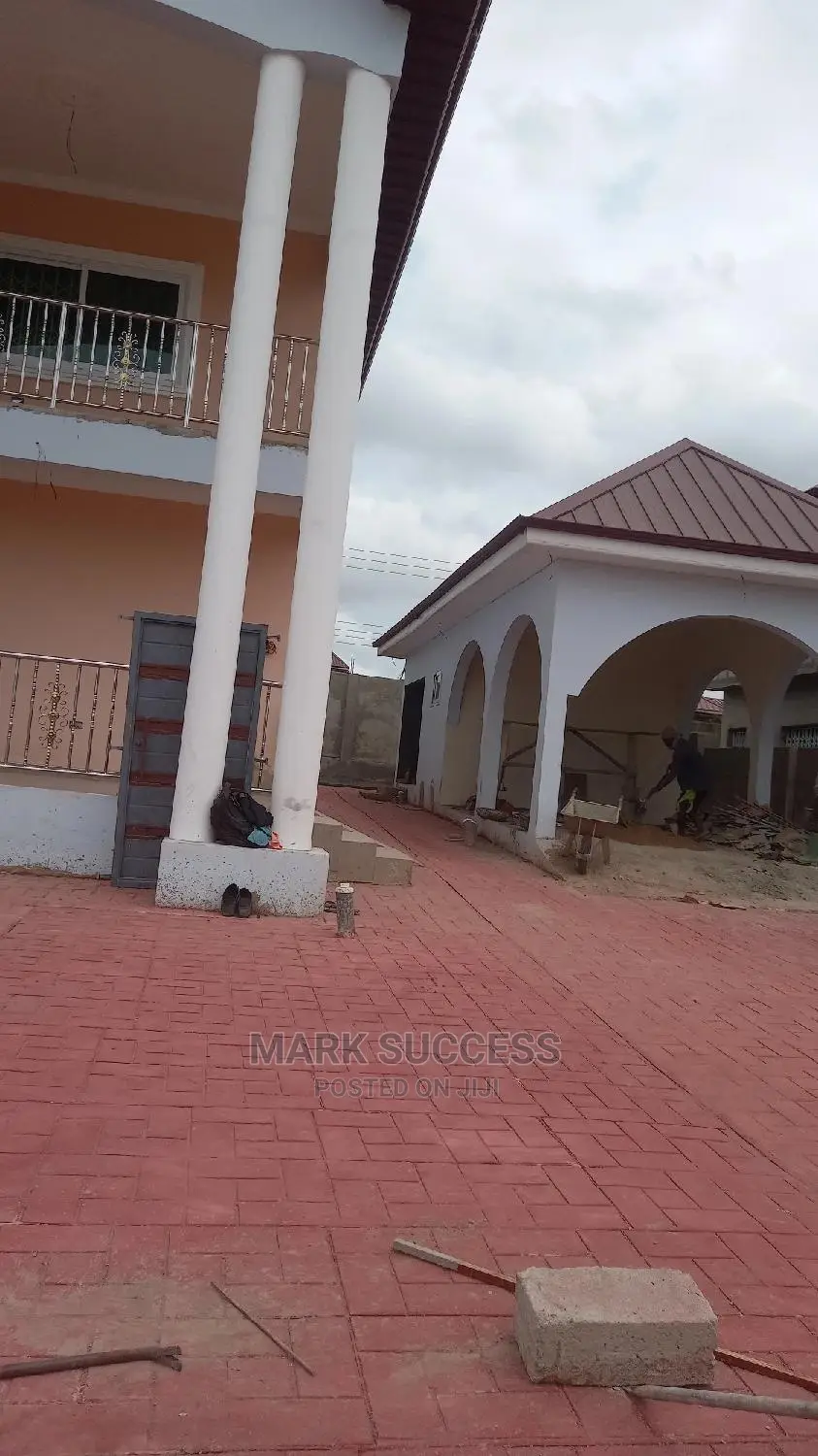 4bdrm Duplex in Kasoa for sale