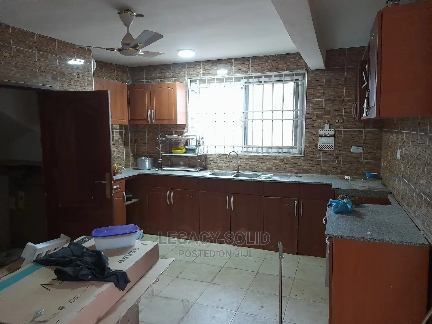 5bdrm Apartment in Legacy Solid Real, Teshie for rent
