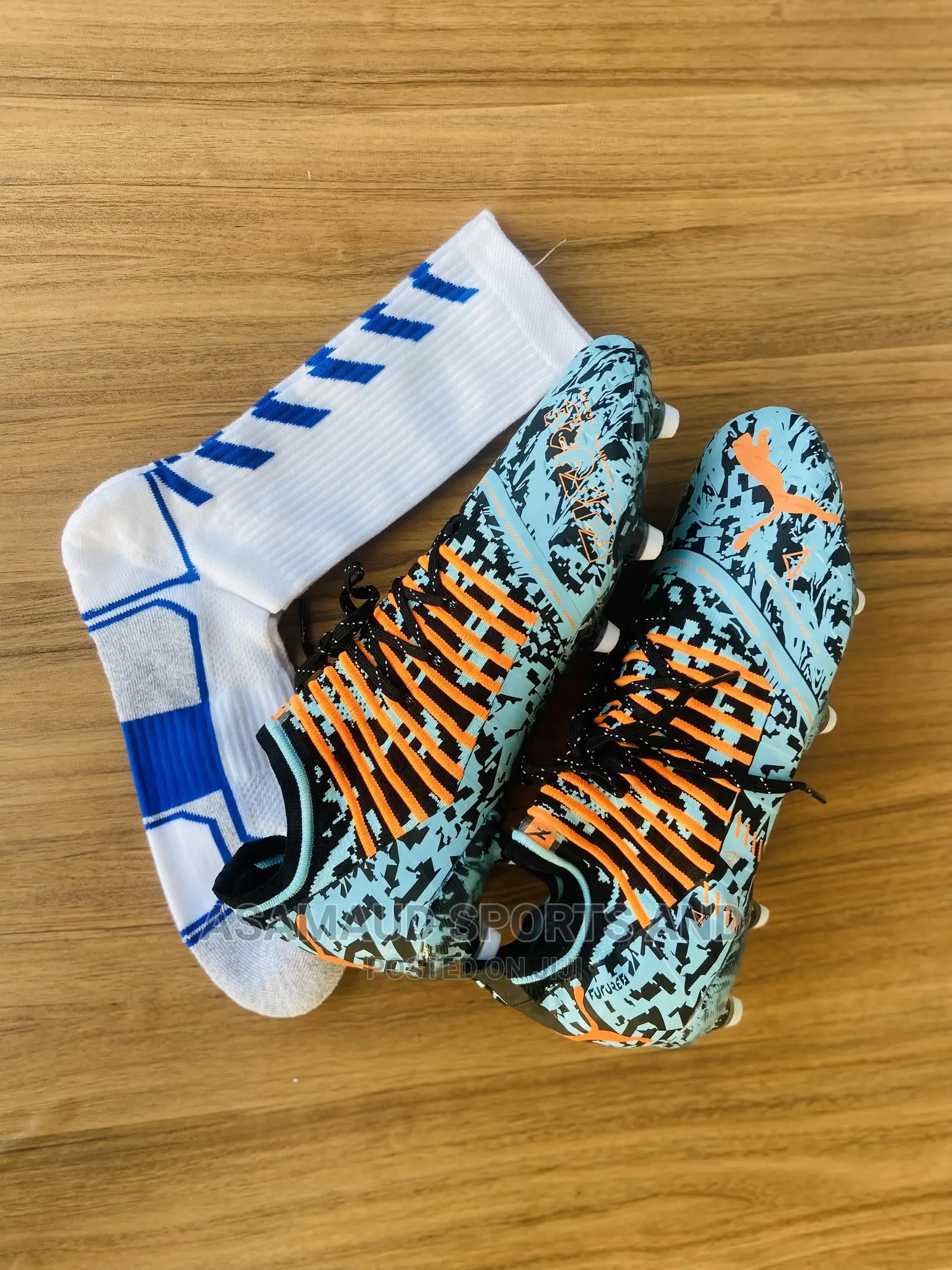 Original Football Boot Fresh in Box at Cool Price