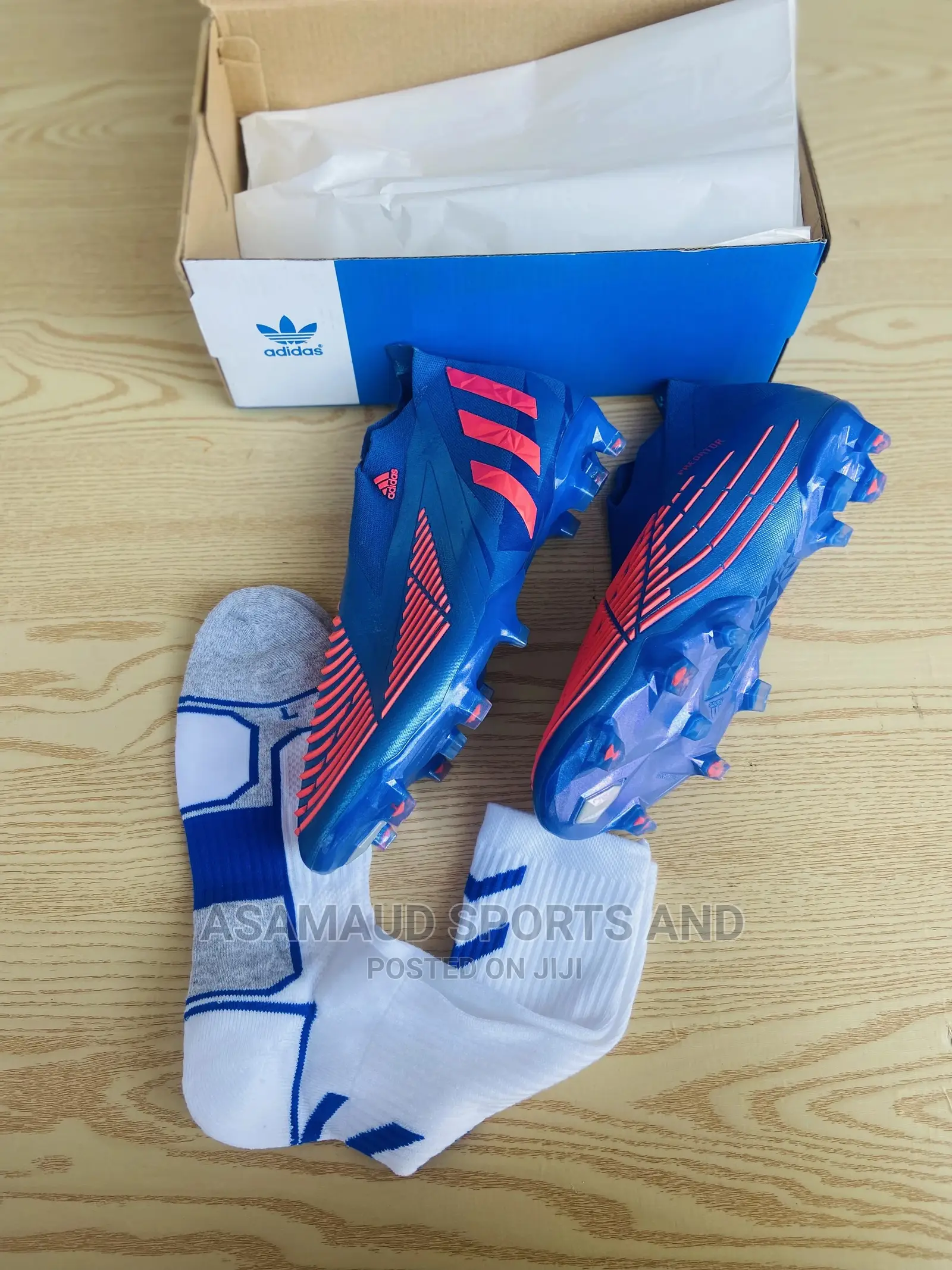 Original Football Boot Fresh in Box at Cool Price