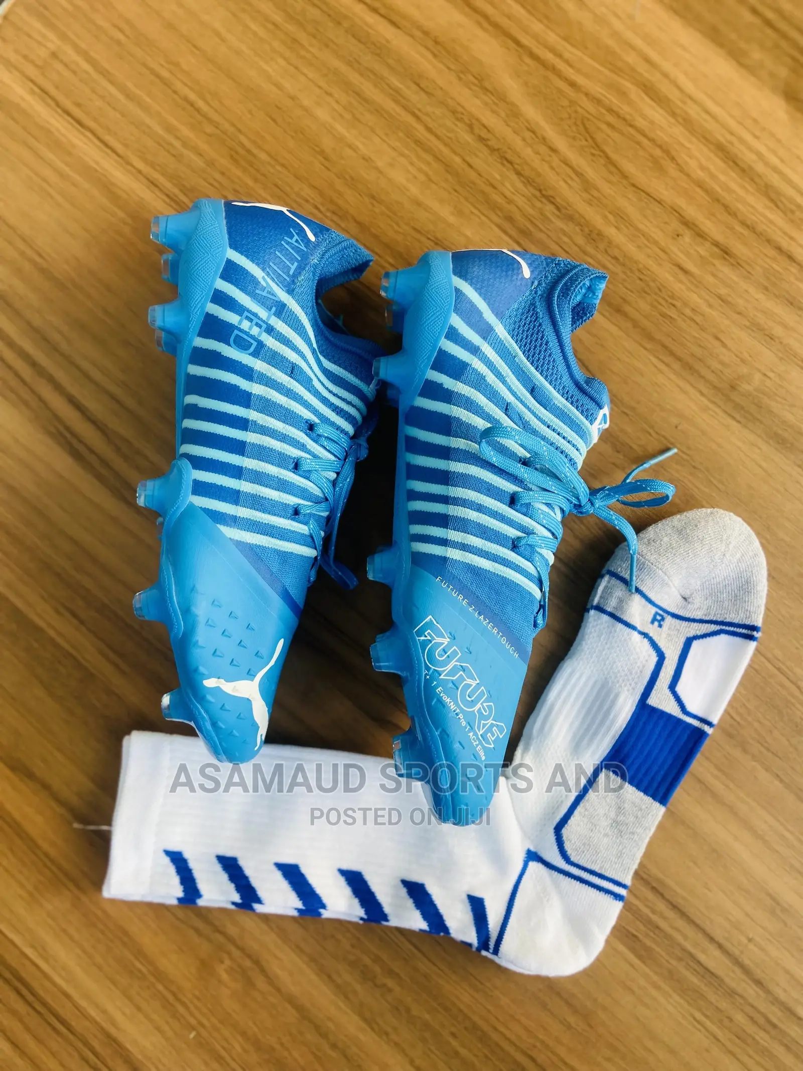 Original Football Boot Fresh in Box at Cool Price