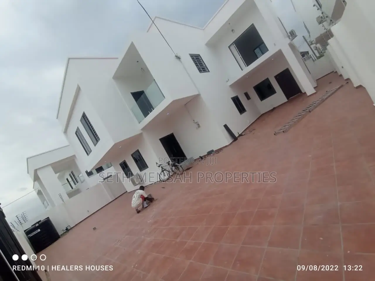 4bdrm House in 4 Bedroom House for for Sale