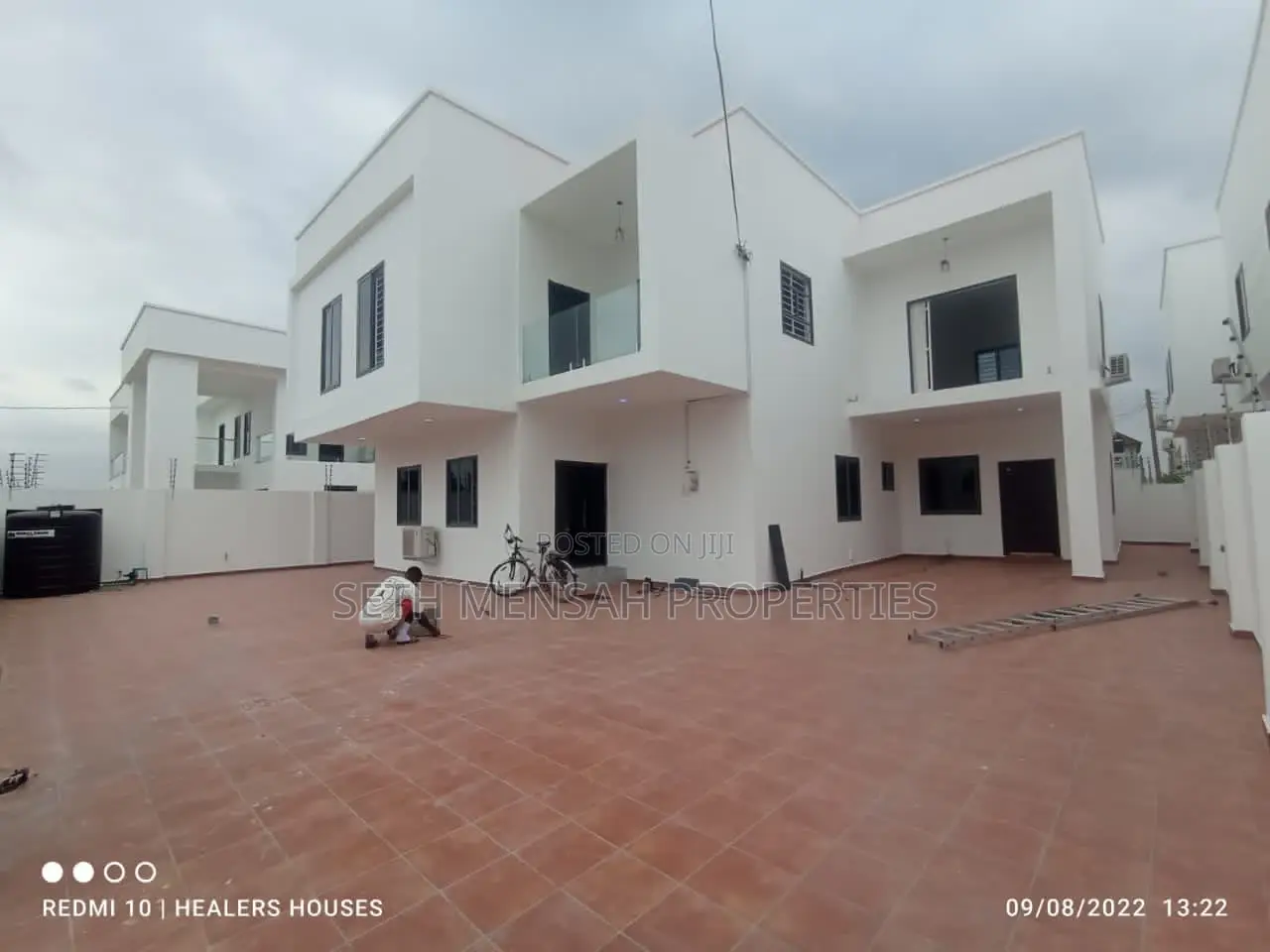 4bdrm House in 4 Bedroom House for for Sale