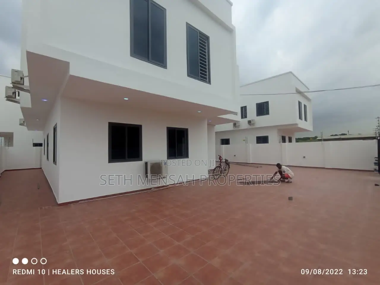4bdrm House in 4 Bedroom House for for Sale