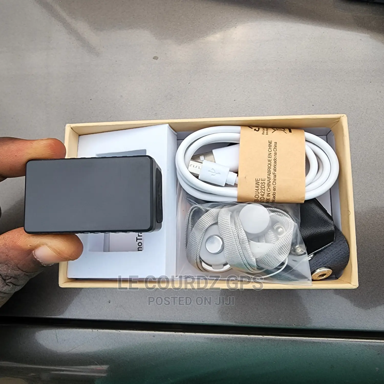 Small Portable GPS Tracker-Drop It Anywhere to Track