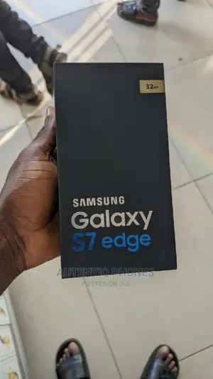New Samsung Galaxy S7 edge 32 GB Gold