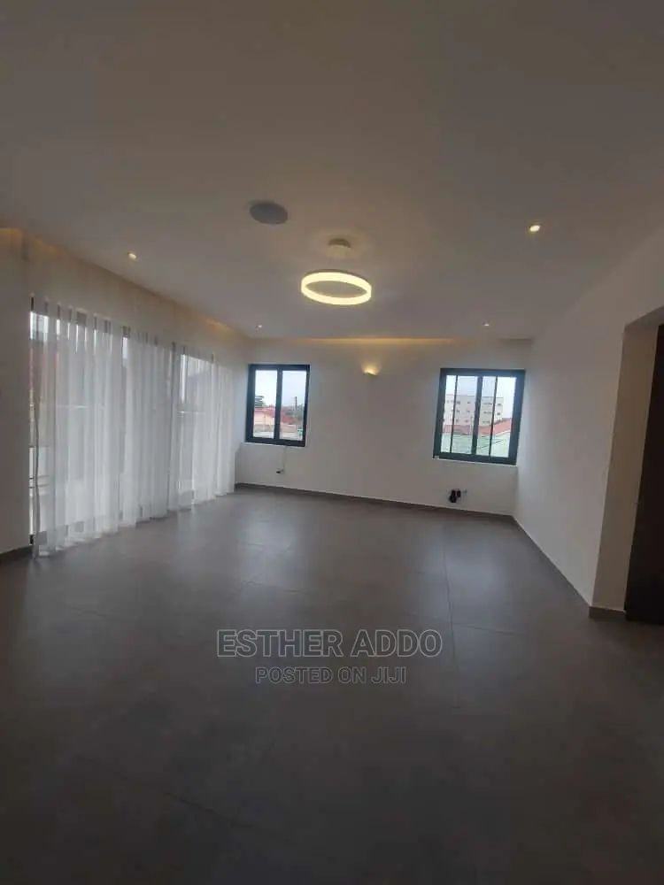 3bdrm House in East Legon for sale