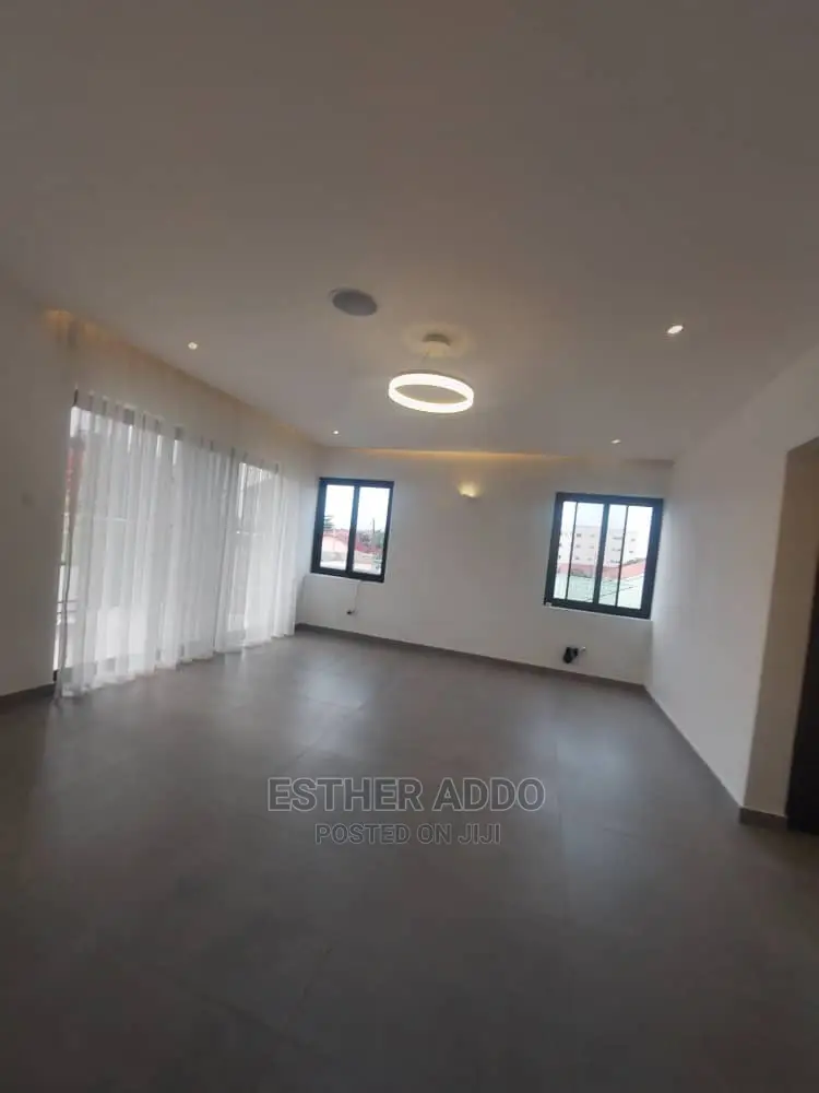 3bdrm House in East Legon for sale
