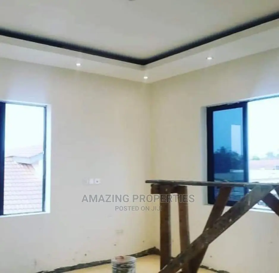 4bdrm House in Spintex Batsonaa for sale
