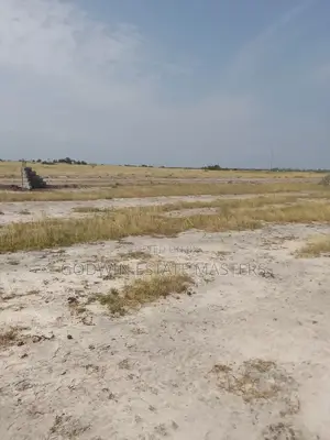 Beautiful Serene Loving Estate Land