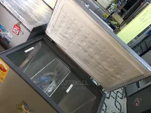 Neon 200l Chest Freezer With Top Glass