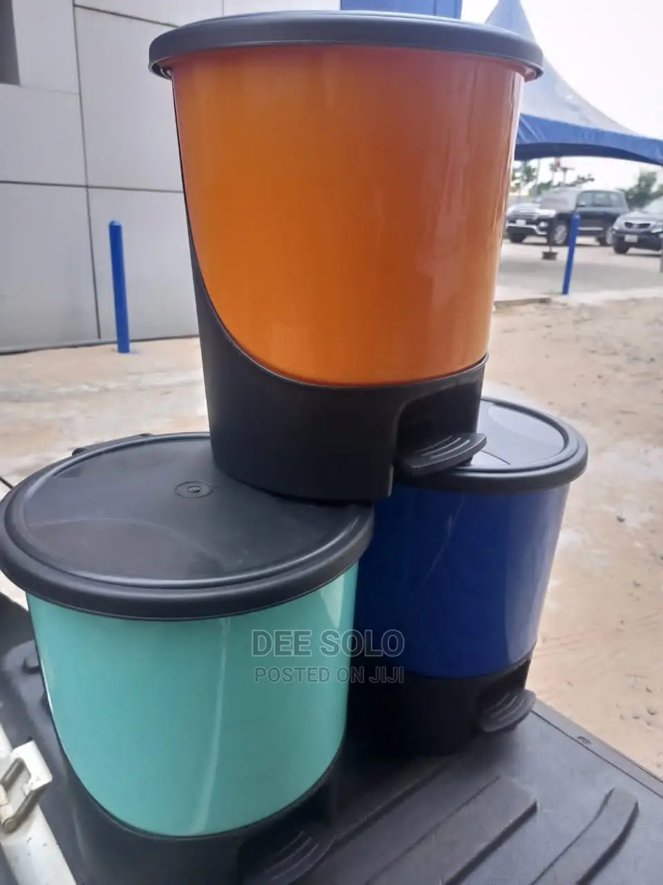 Waste Bin With Step On Pedal