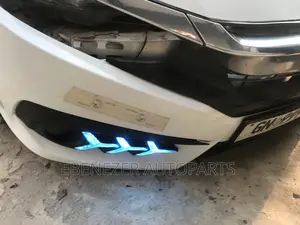 Honda Civic 2018 Arrow Fog Lights