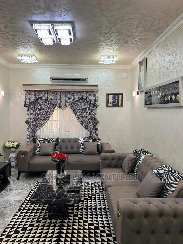 Furnished 6bdrm Duplex in East Legon for Sale