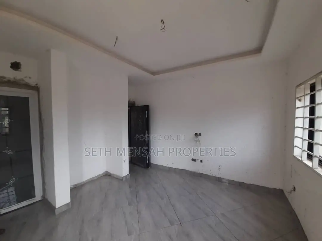 4bdrm House in 4 Bedroom House For, Airport Residential Area for Sale