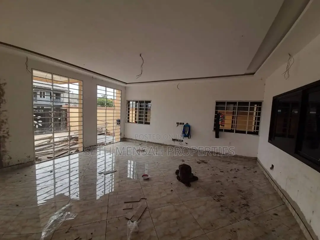 4bdrm House in 4 Bedroom House For, Airport Residential Area for Sale