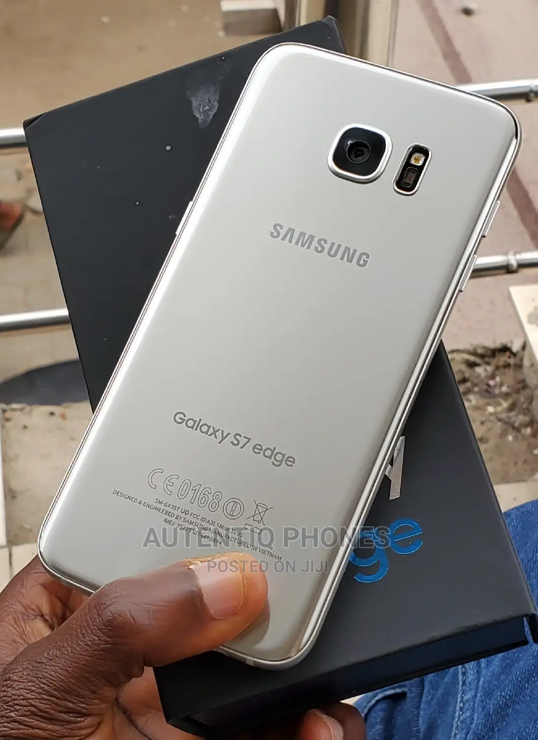 New Samsung Galaxy S7 edge 32 GB Silver