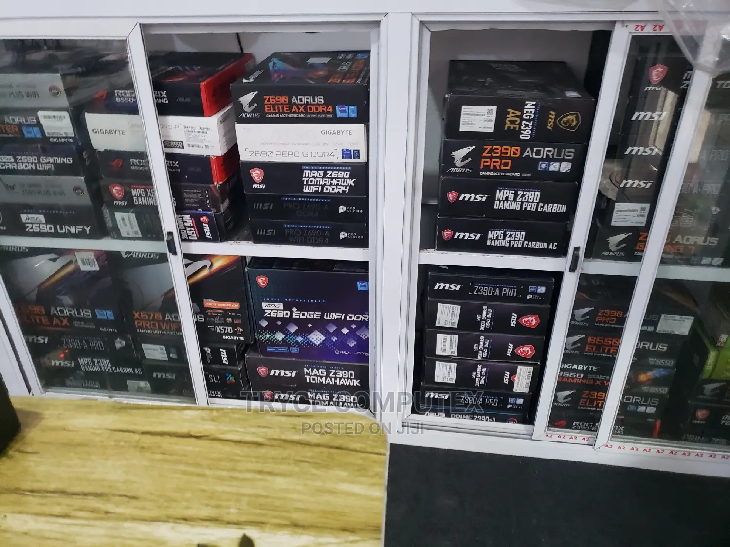 Z590 and Z490 Motherboard for 11th/10th Generation CPU