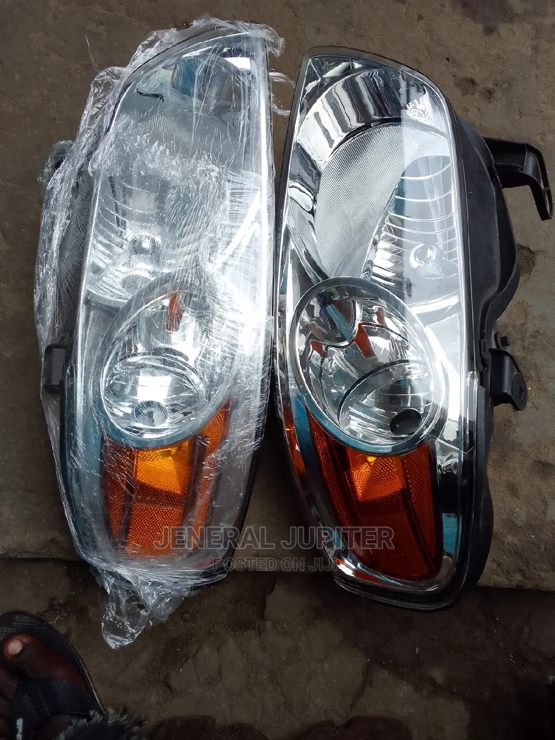 Nissan Sentra 2005/6 Headlight Pair