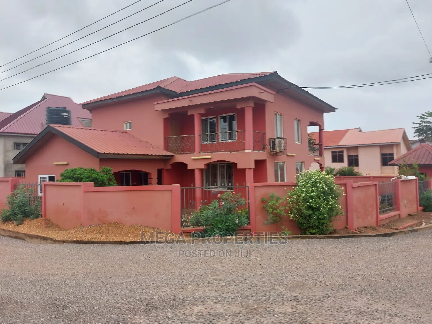 5bdrm House in East Legon for rent