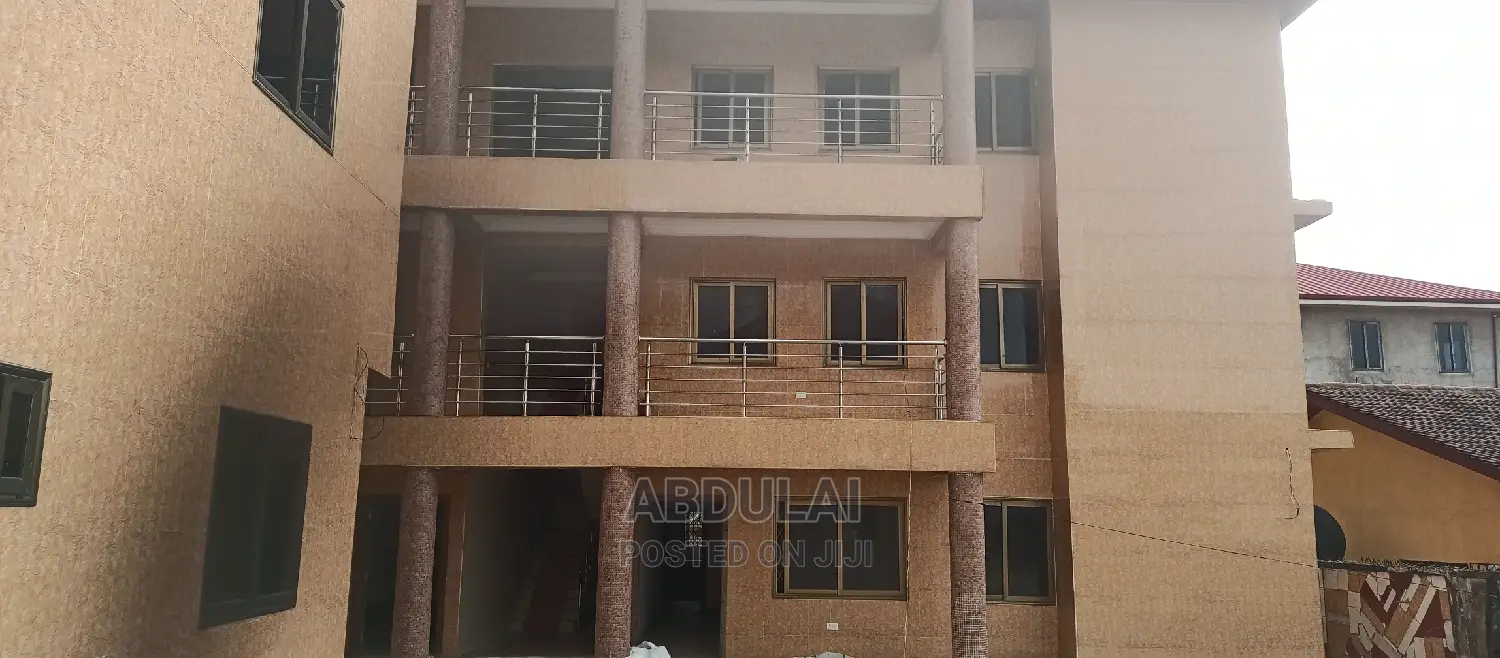 2bdrm Apartment in Haatso Rebbit for Rent