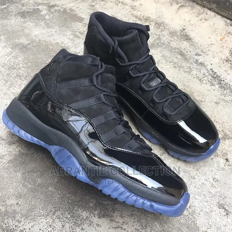 Air Jordan 11 Cap and Gown