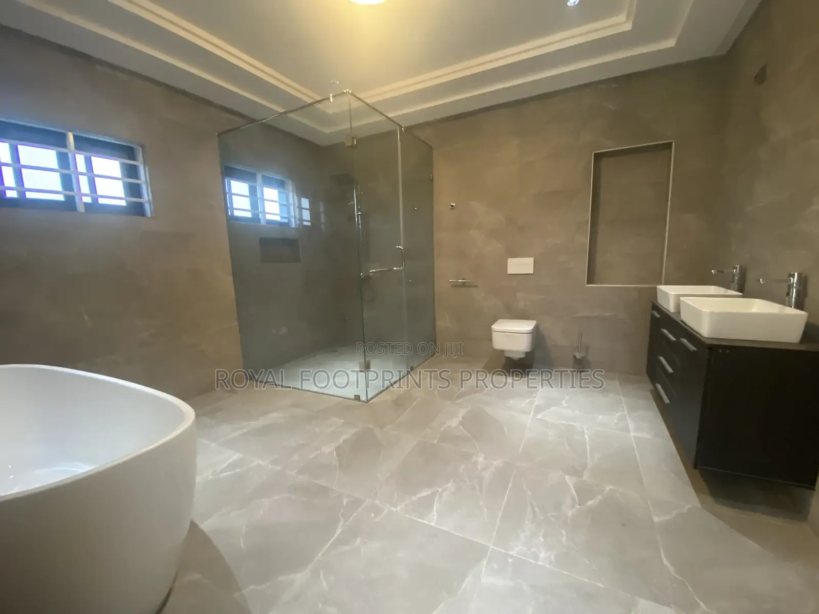4bdrm House in East Legon for Sale