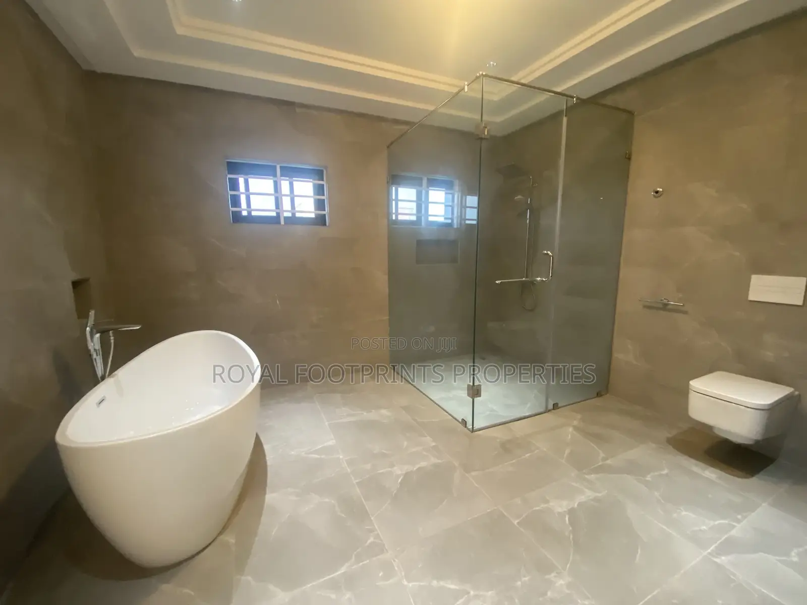 4bdrm House in East Legon for Sale