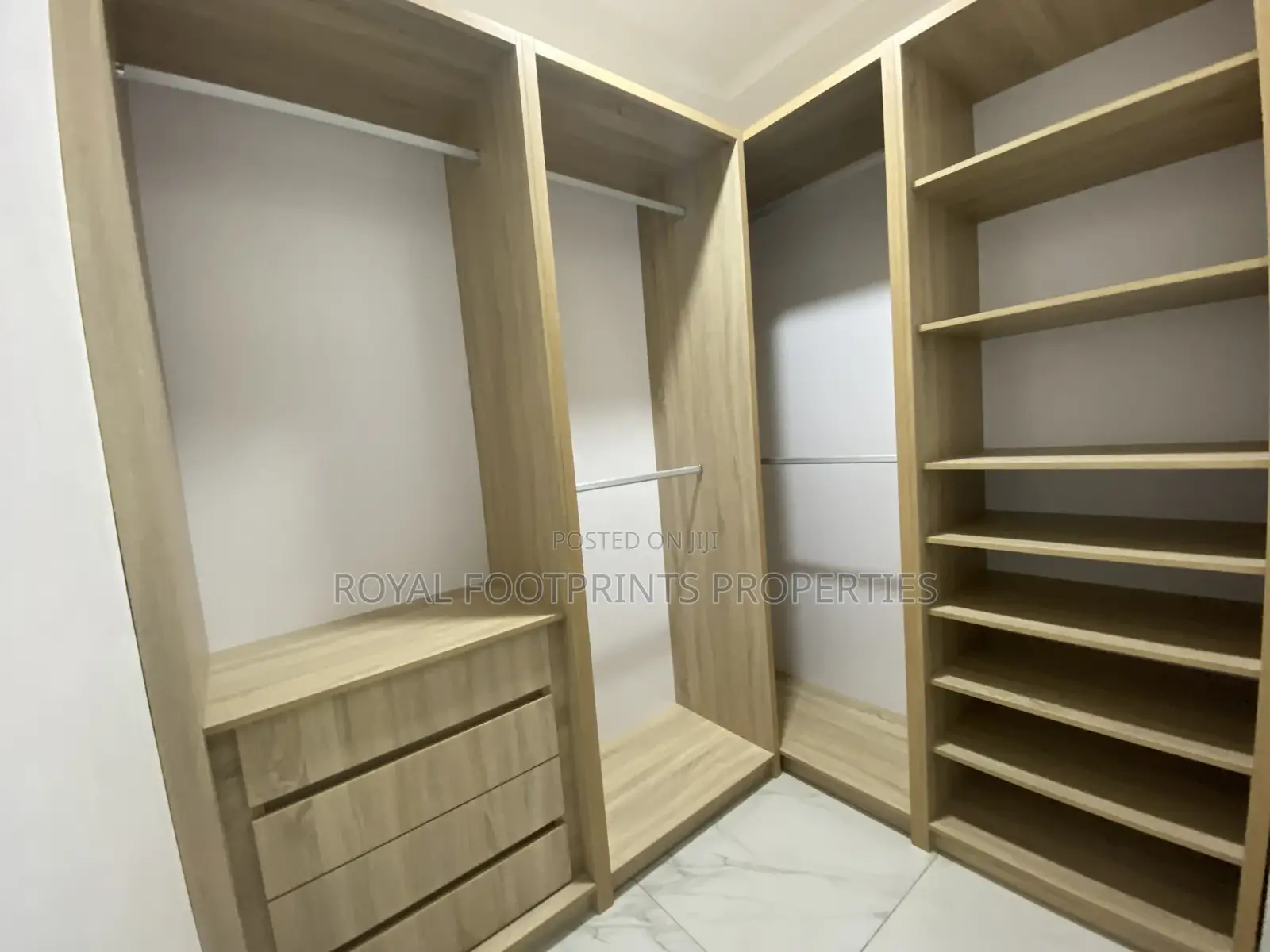 4bdrm House in East Legon for Sale