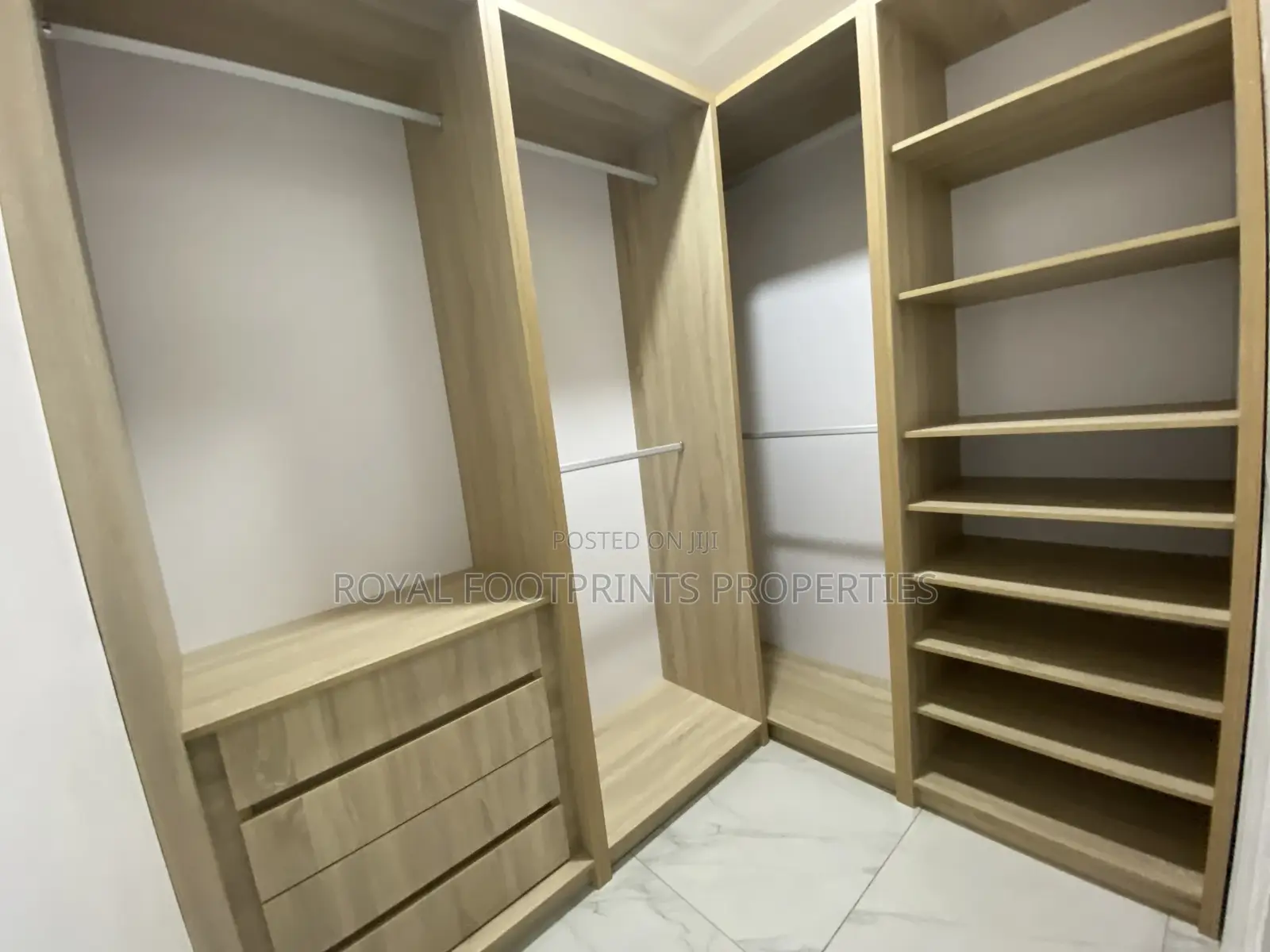 4bdrm House in East Legon for Sale