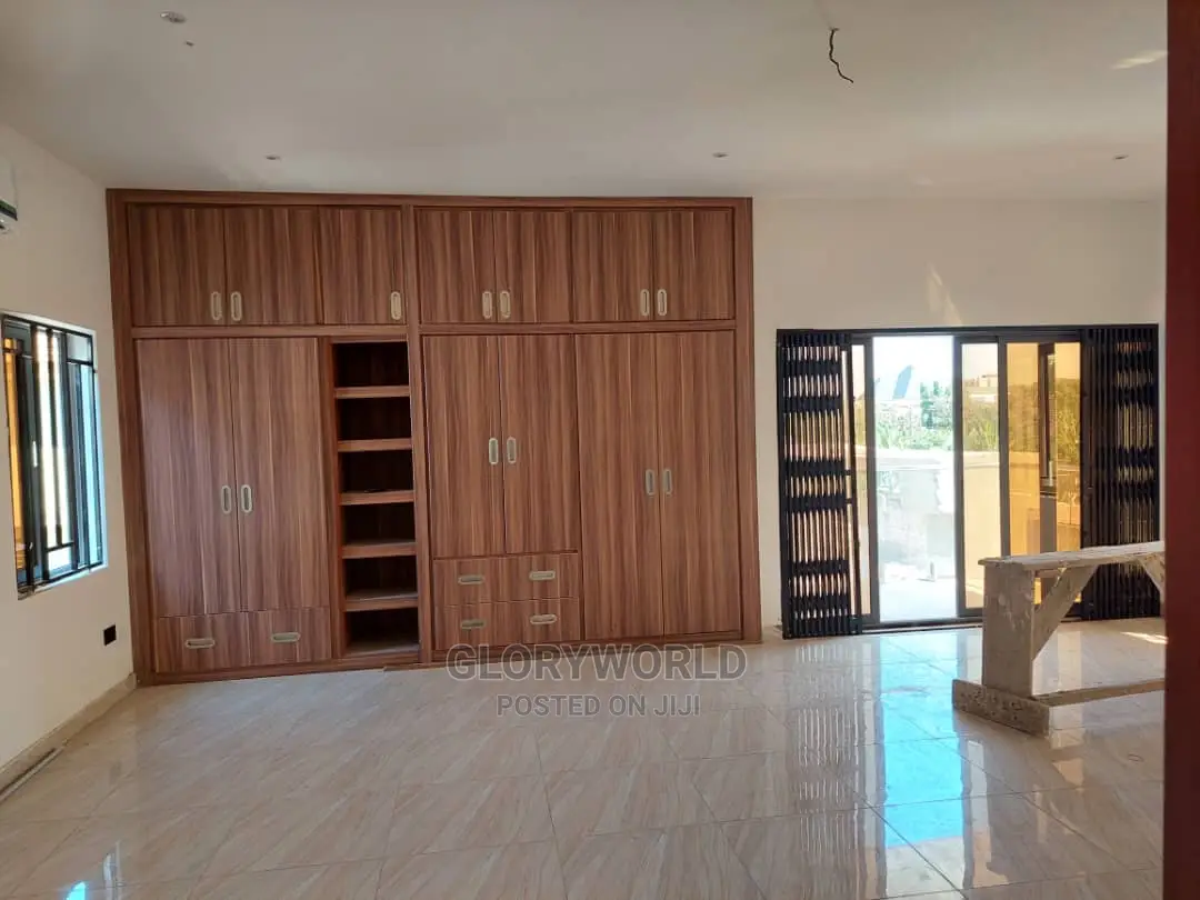 4bdrm House in Spintex for sale