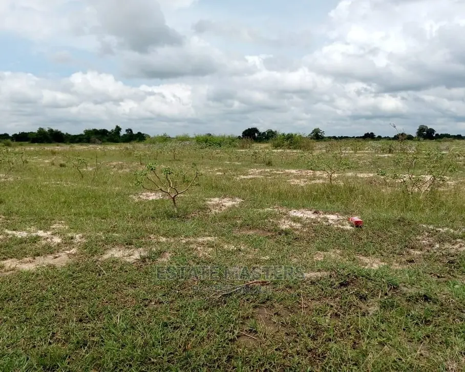 Classic Titled Landa for Sale: Tsopoli