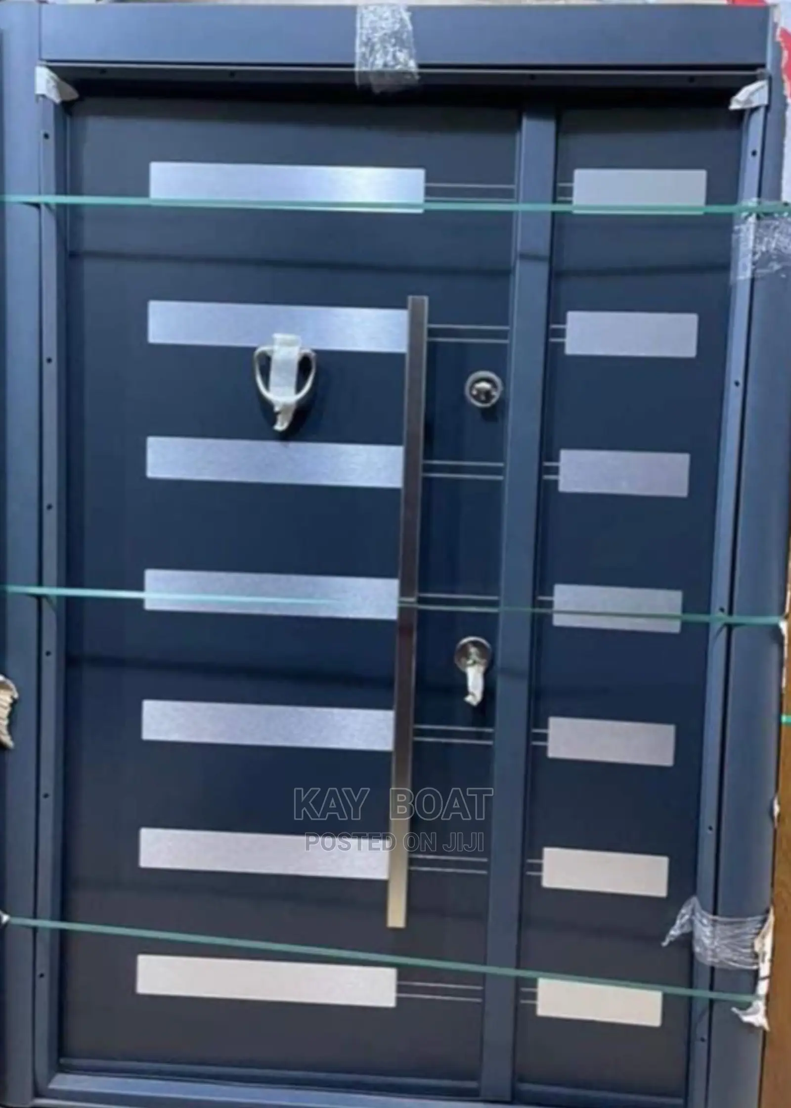 Modest Layers Door Like Available