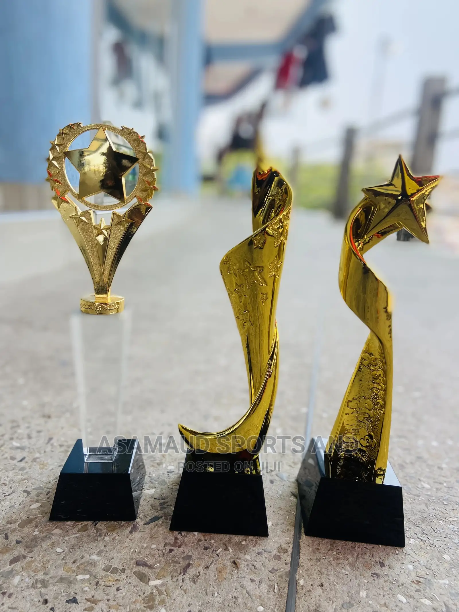 Award Trophy at Cool Price