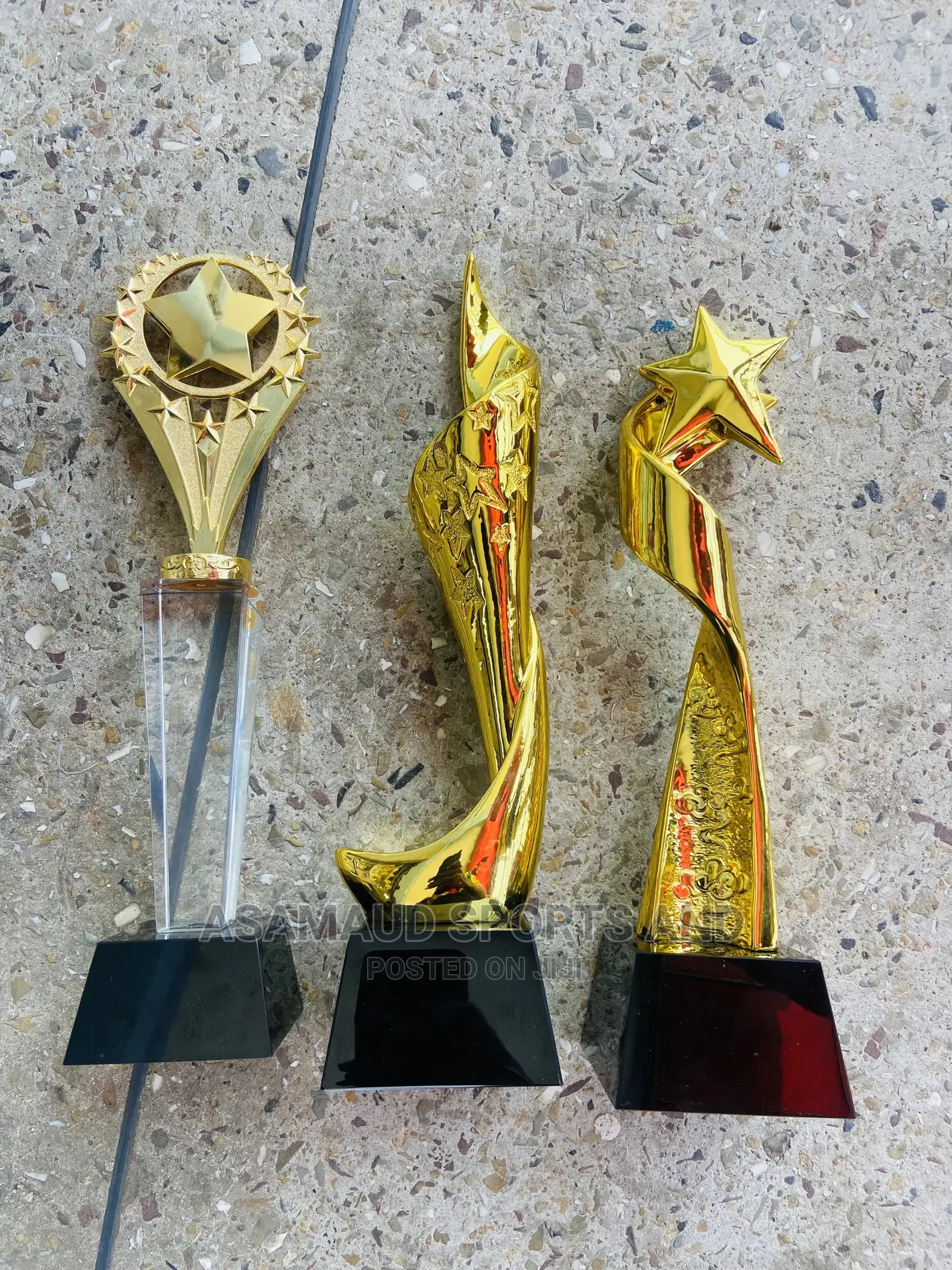 Award Trophy at Cool Price