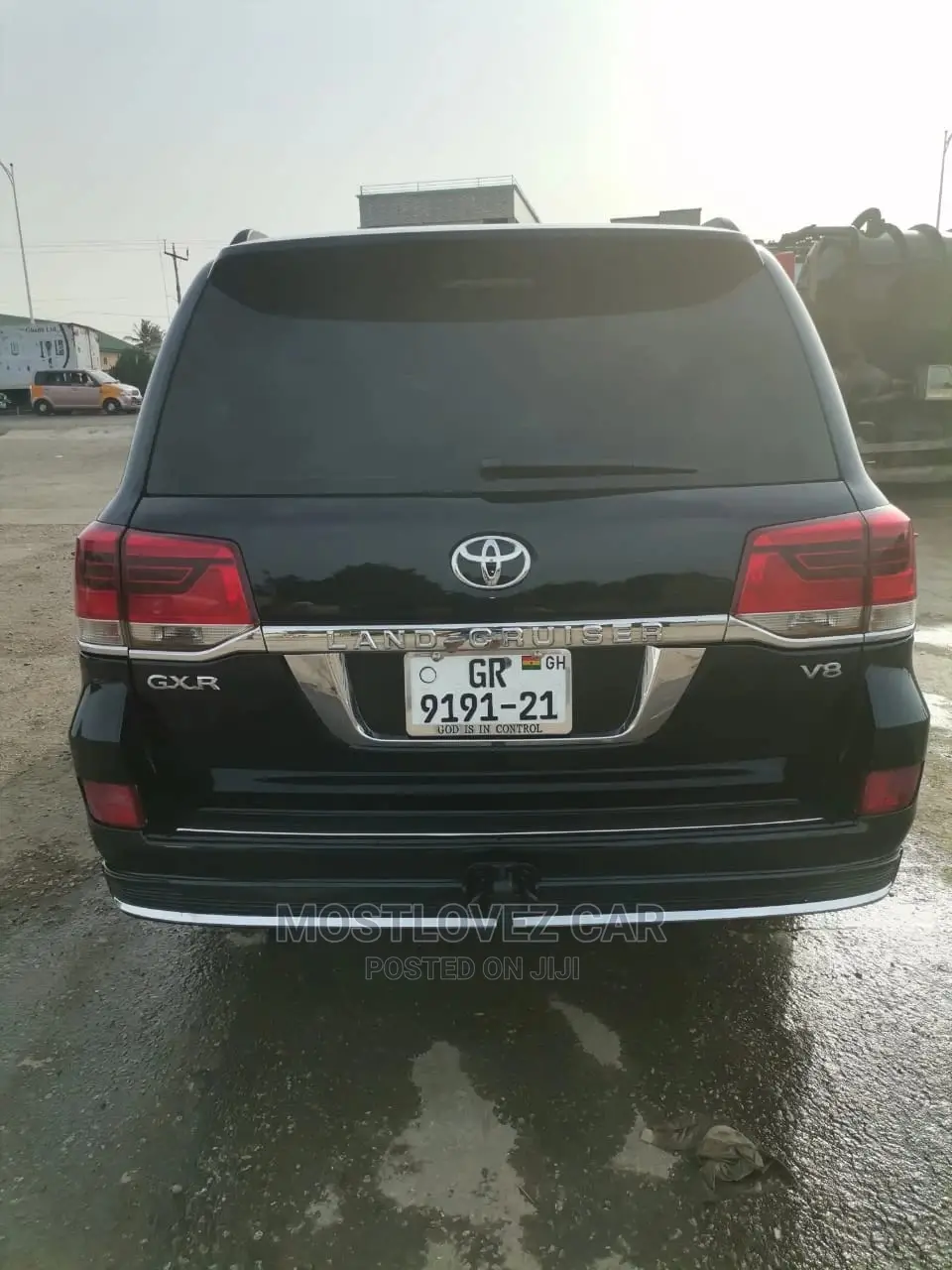 Car Rentals. Rent a Landcruisers V8 for Your Tours Weddings