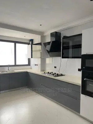 5bdrm Duplex in Rightkey, Kumasi Metropolitan for sale