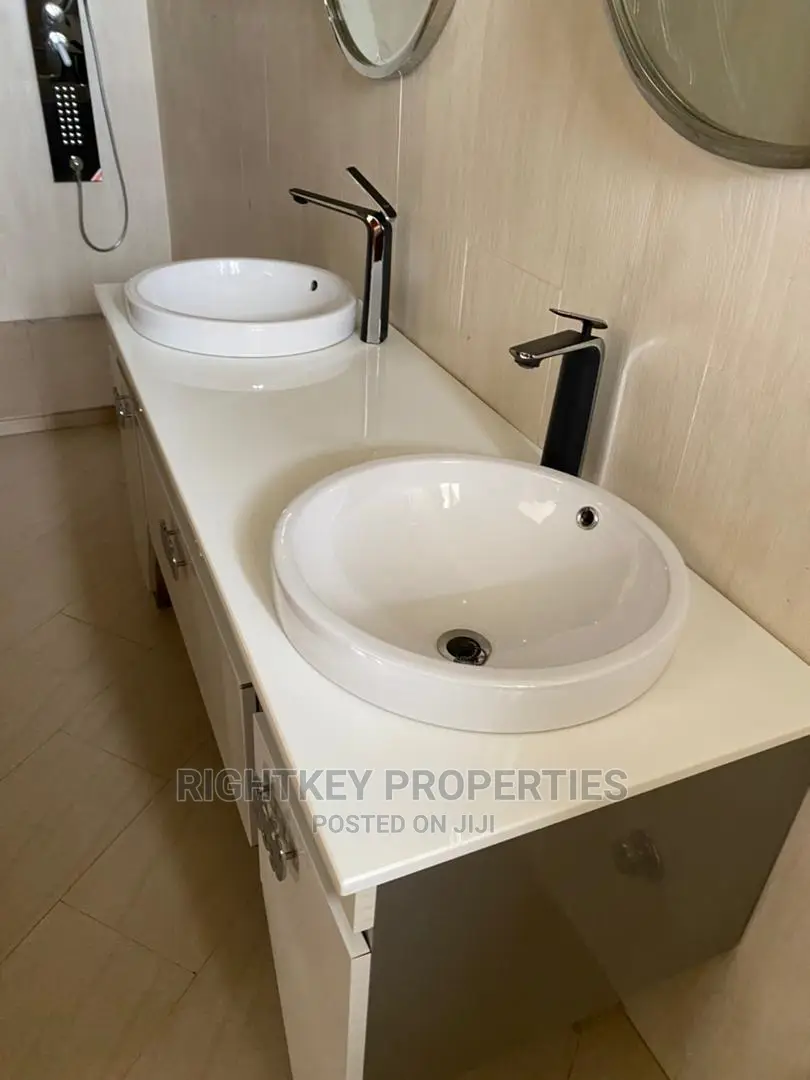 5bdrm Duplex in Rightkey, Kumasi Metropolitan for sale