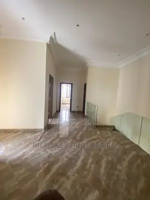 5bdrm Duplex in Rightkey, Kumasi Metropolitan for sale