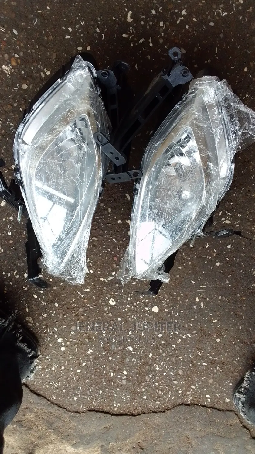 Hyundai Elantra 2012 Foglight Pair.
