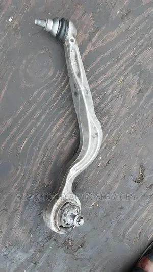 Benz W205 C300/400 4matic 2015-2019 LOWER ARM Pair for Sale