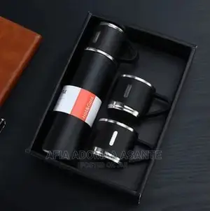 Vacuum Flask With 2 Cups Gift Set