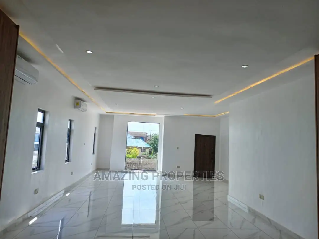 4bdrm House in East Legon for Sale
