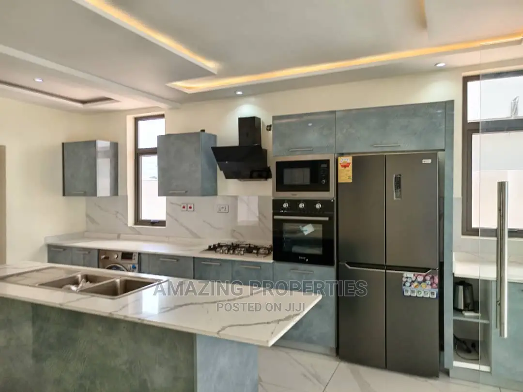 4bdrm House in East Legon for Sale